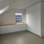 Kledingkast met decoratie vakjes